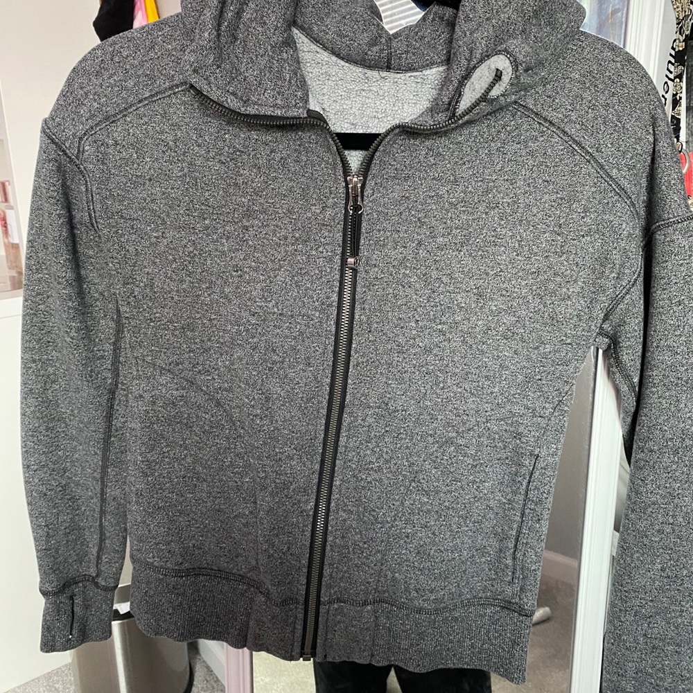 lululemon grey sweatshirt